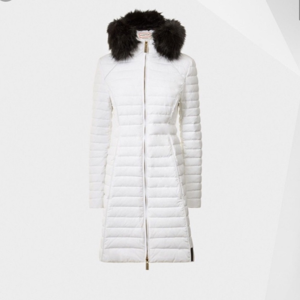 HUNTER Women’s Refined Fitted Down Coat